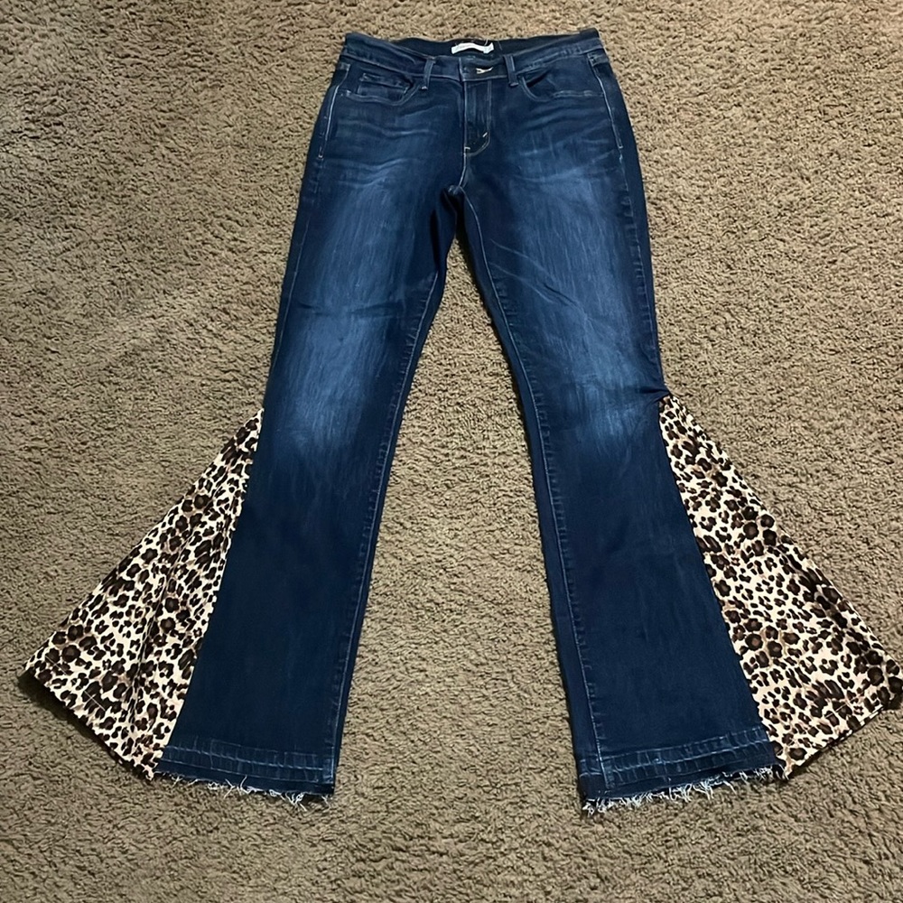 Ladies Levi Strauss & Co 515 bootcut Custom made Leopard print bell bottoms Sz 6